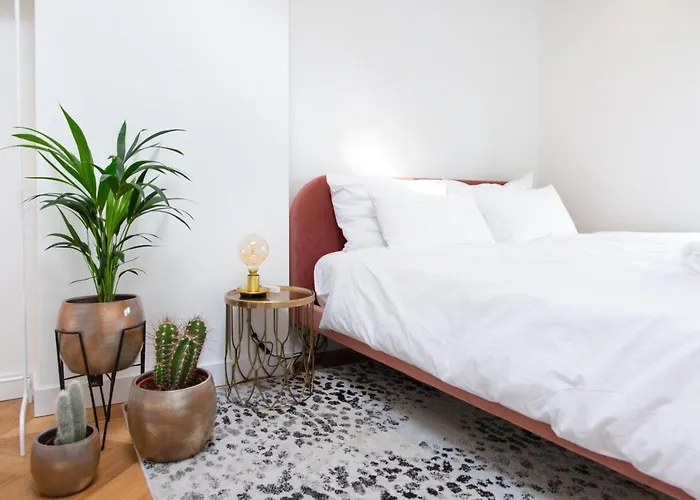 Trendy 2 Bedroom On Perfect Location Apartman *