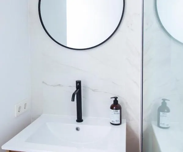 Trendy 2 Bedroom On Perfect Location *