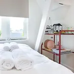 Apartment Trendy 2 Bedroom On Perfect Location Amsterdam